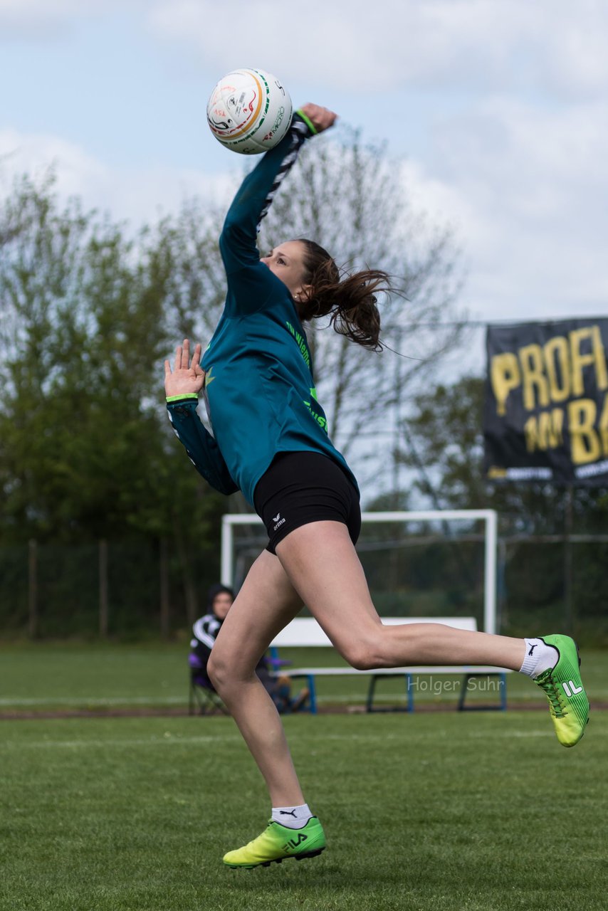 Bild 224 - Faustball Frauen Wiemersdorf